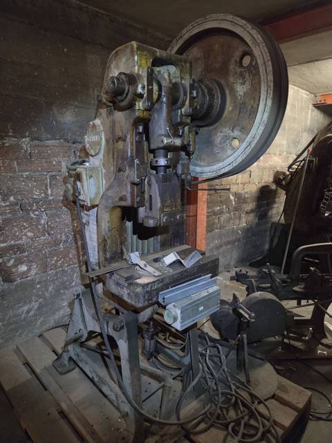 Perkins 350-B with die set and feed rail